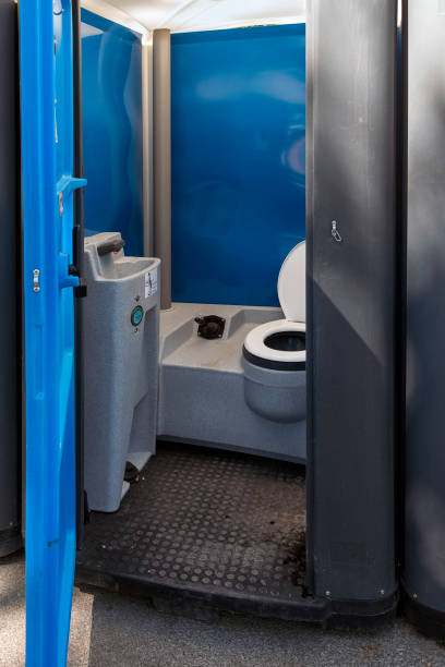 Best Portable restroom solutions  in Elmore, AL